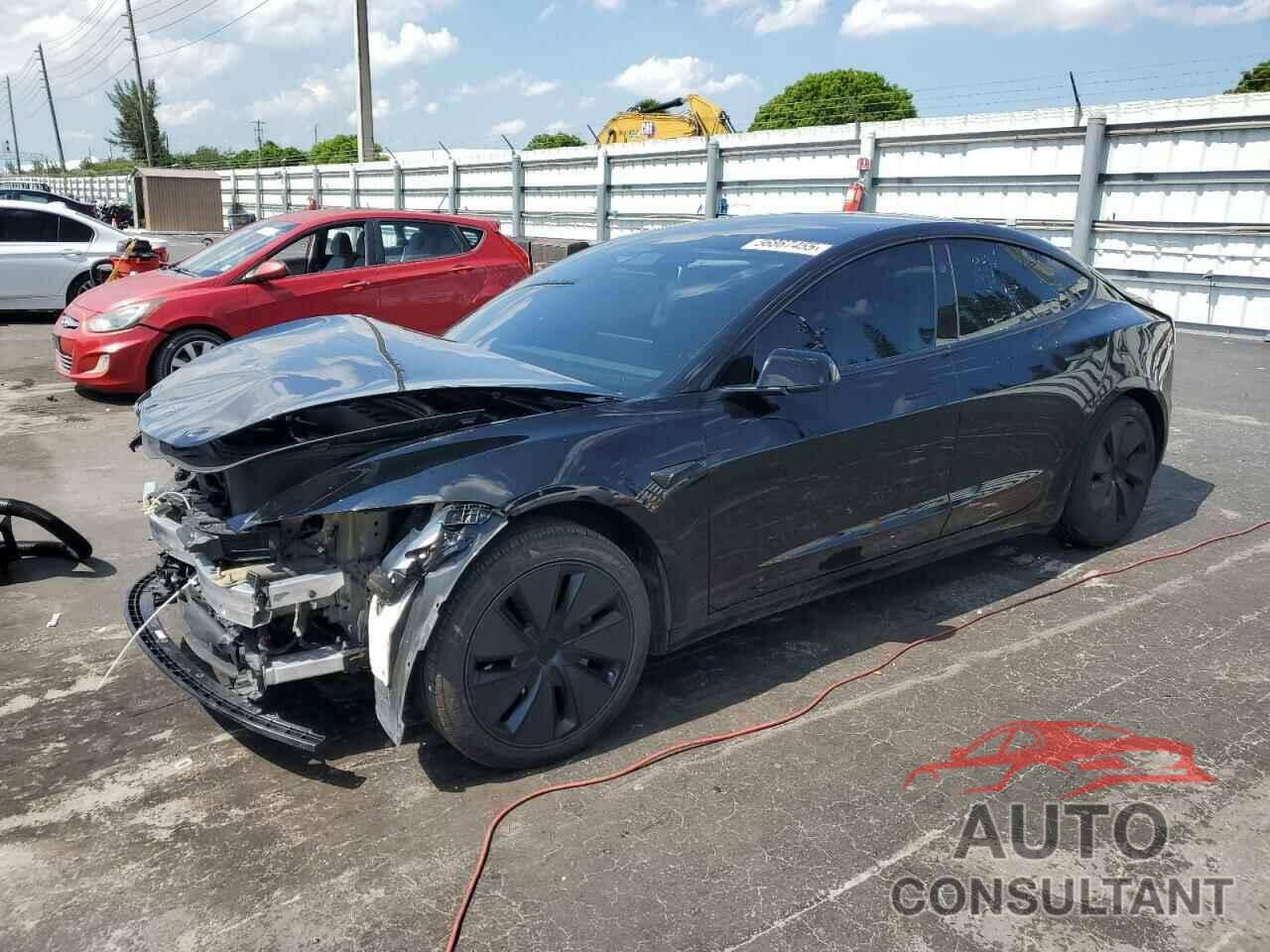 TESLA MODEL 3 2024 - 5YJ3E1EAXRF743835