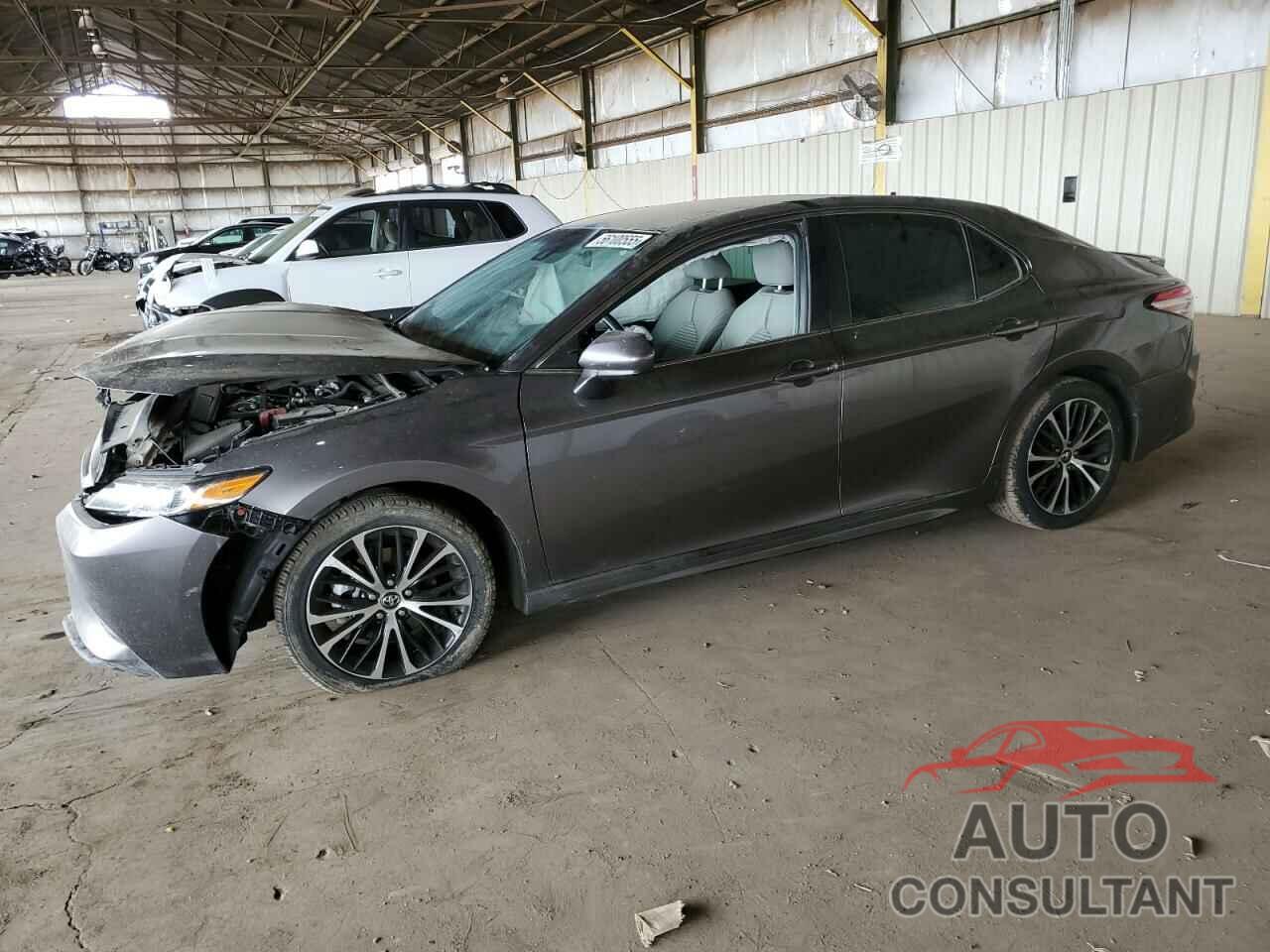 TOYOTA CAMRY 2018 - 4T1B11HK5JU541911