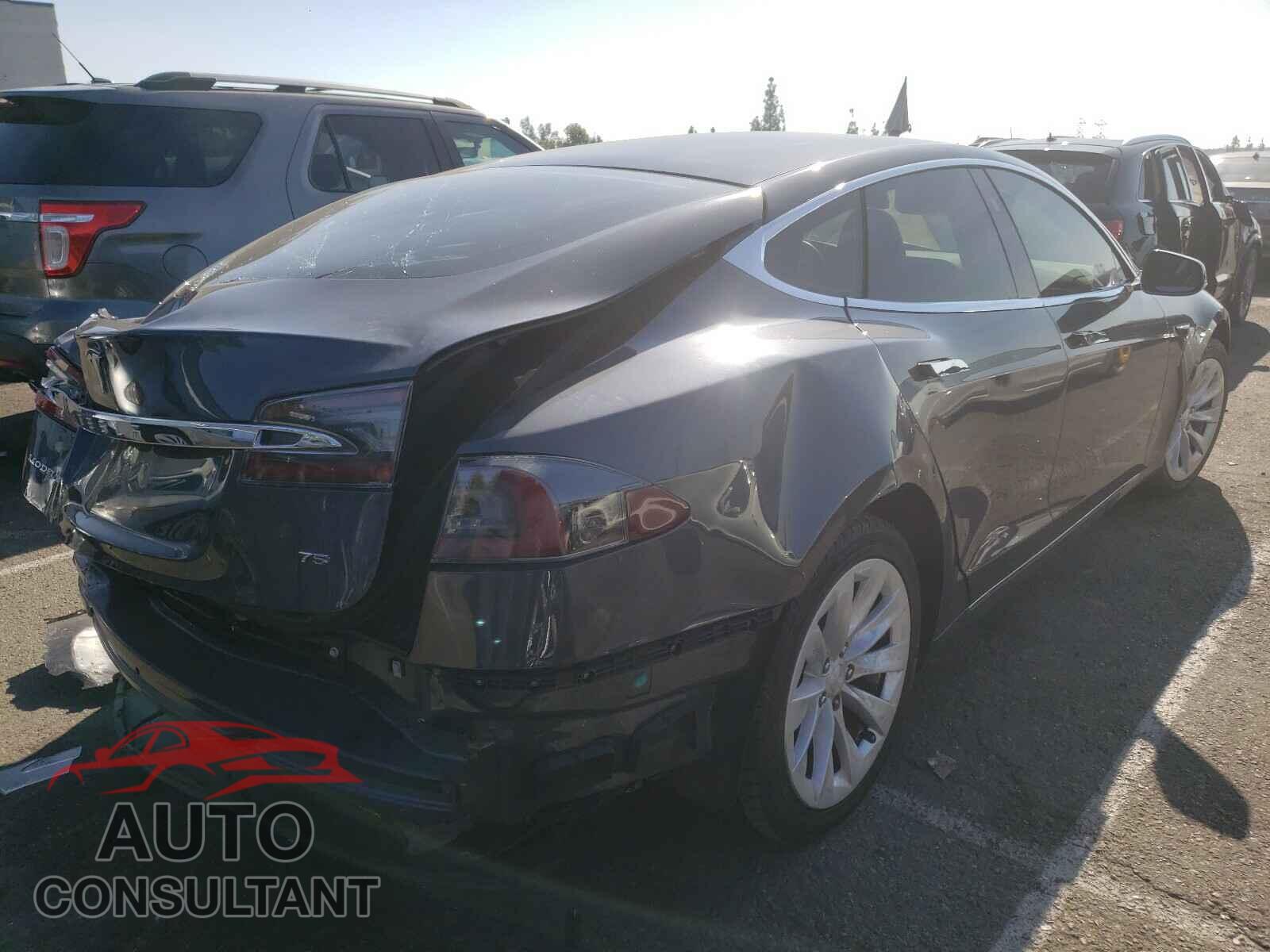 TESLA MODEL S 2017 - 5YJSA1E14HF202933