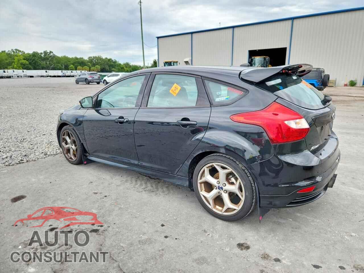 FORD FOCUS 2013 - 1FADP3L95DL330171