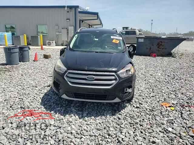 FORD ESCAPE 2017 - 1FMCU0JD8HUE02075