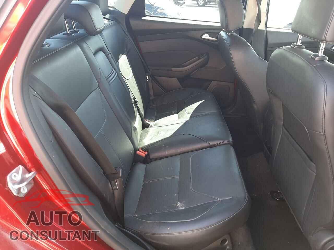 FORD FOCUS 2015 - 1FADP3F24FL314108