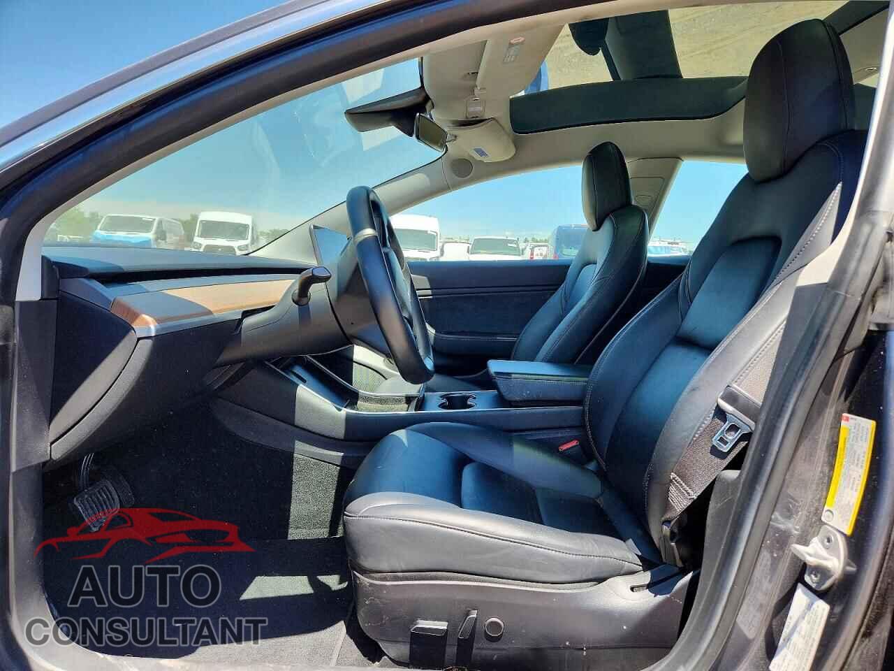 TESLA MODEL 3 2019 - 5YJ3E1EB2KF386150