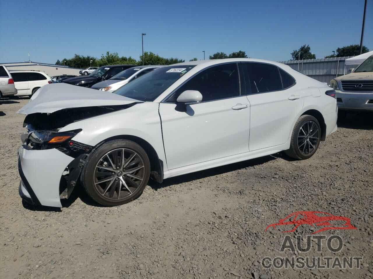 TOYOTA CAMRY 2022 - 4T1G11AK1NU070569