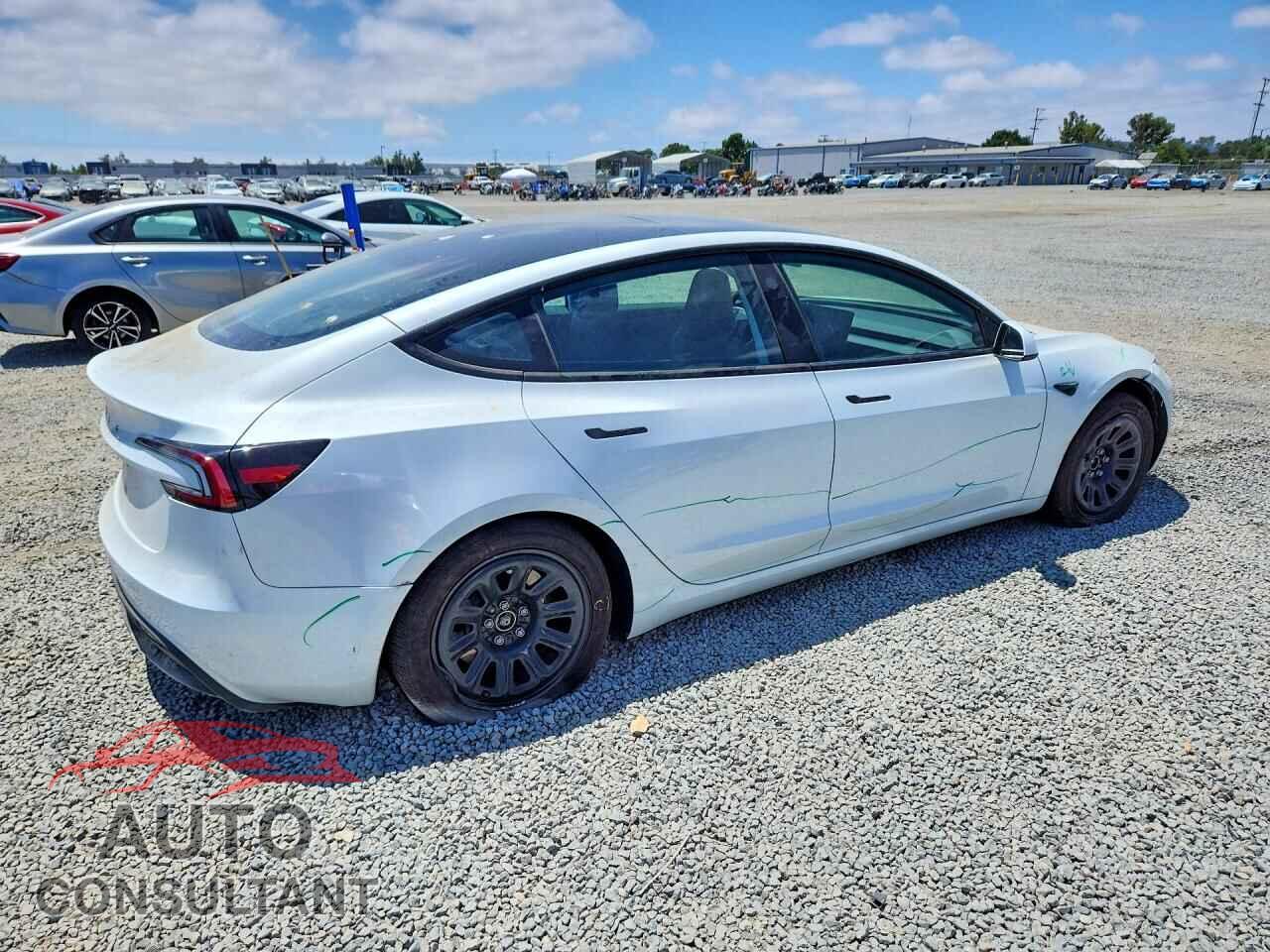 TESLA MODEL 3 2026 - 5YJ3E1EA7TF167628