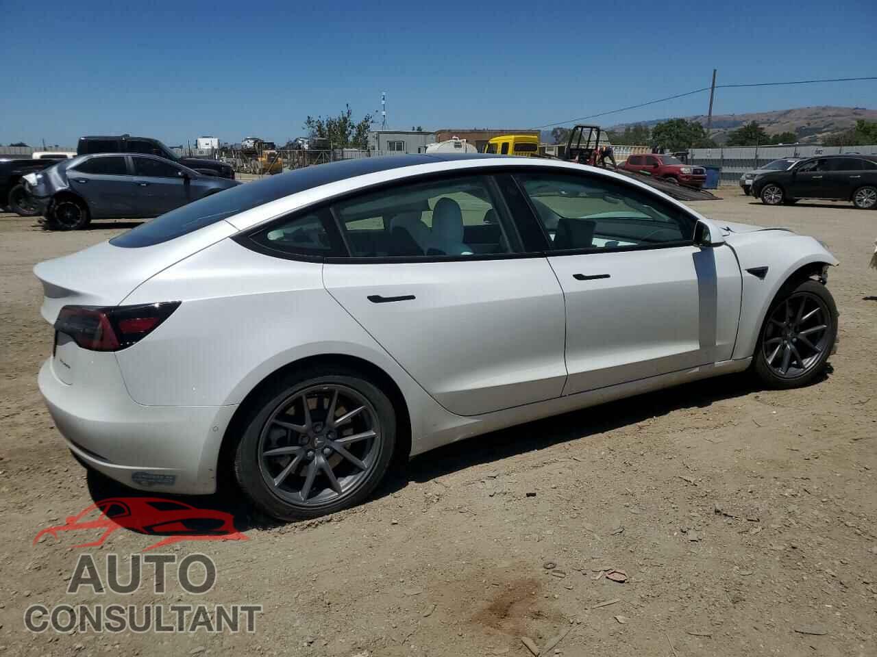 TESLA MODEL 3 2021 - 5YJ3E1EB6MF858594