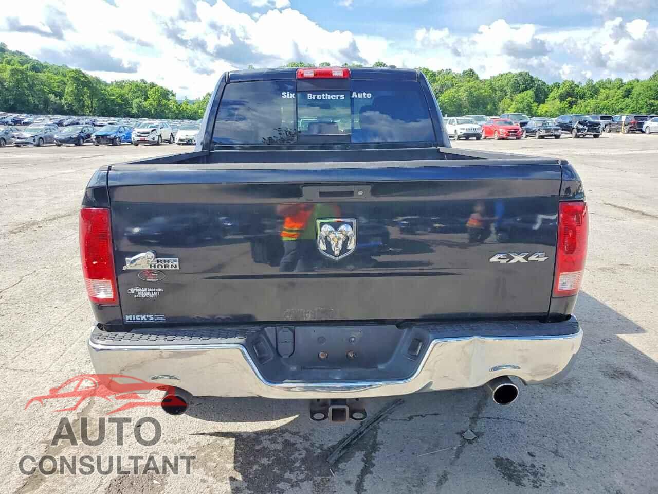 DODGE RAM 1500 2012 - 1C6RD7LT3CS171710