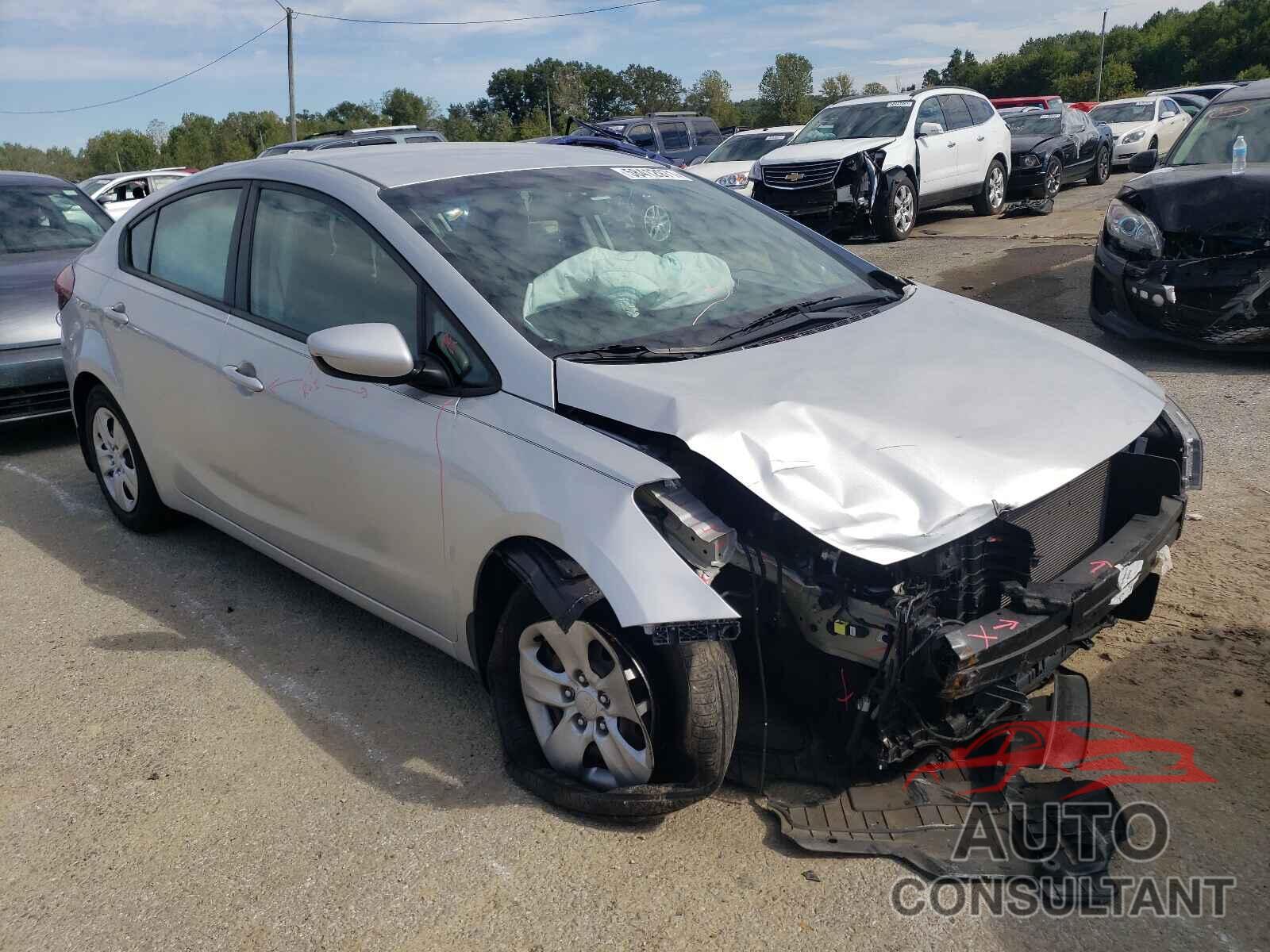 KIA FORTE 2018 - 3KPFK4A74JE169387