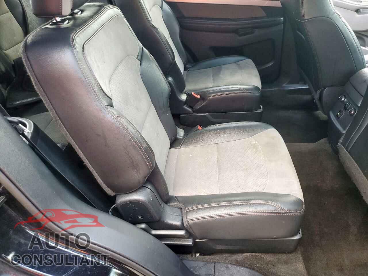 FORD EXPLORER 2017 - 1FM5K7D84HGB52144
