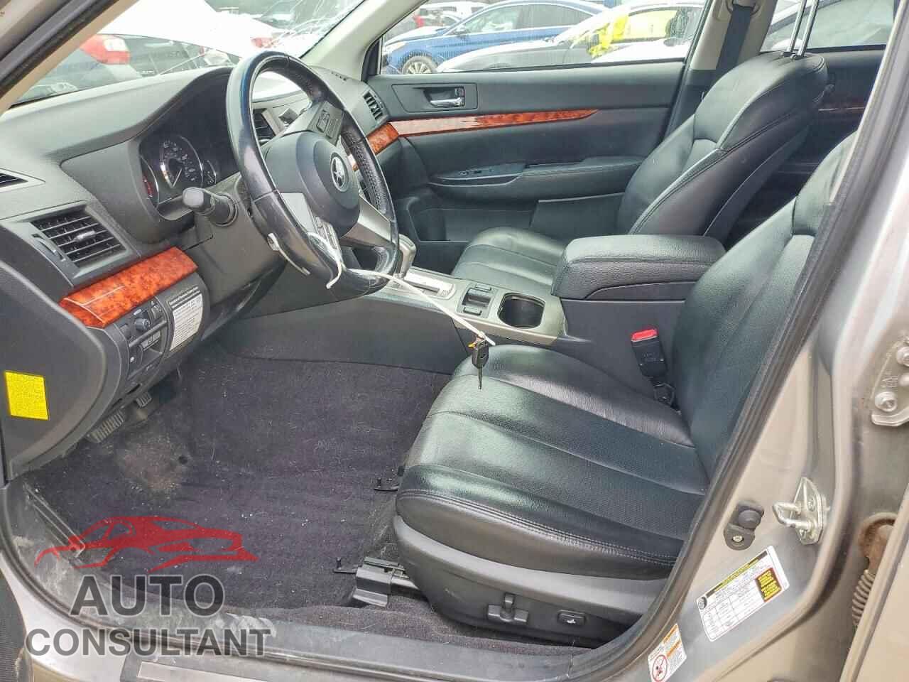 SUBARU OUTBACK 2010 - 4S4BRBKC5A3353993