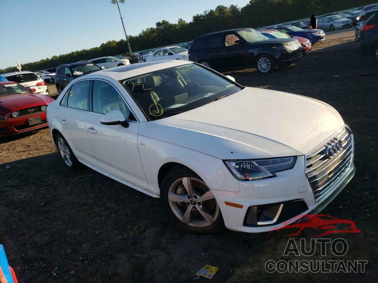 AUDI A4 2019 - WAUDNAF4XKA044844