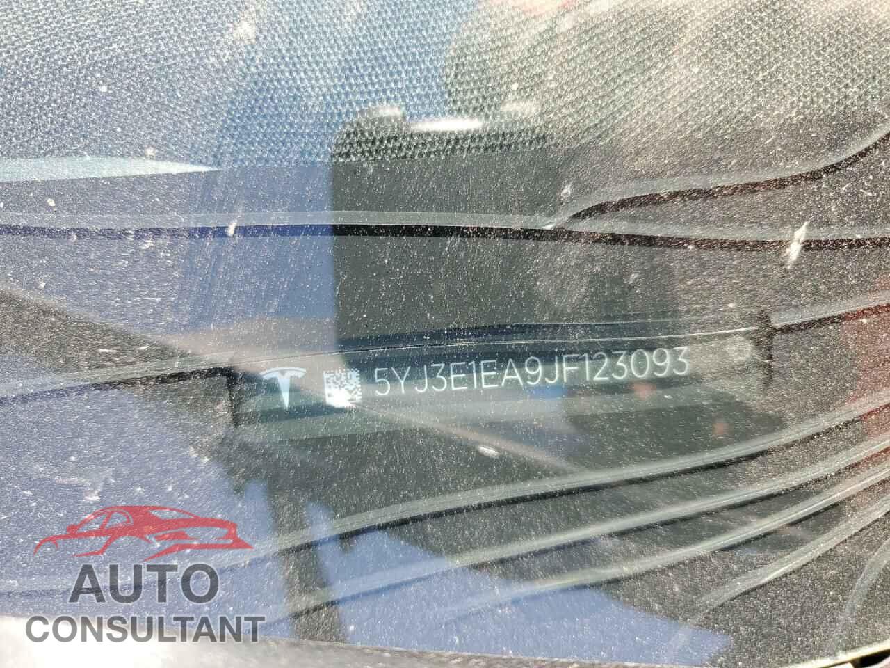 TESLA MODEL 3 2018 - 5YJ3E1EA9JF123093