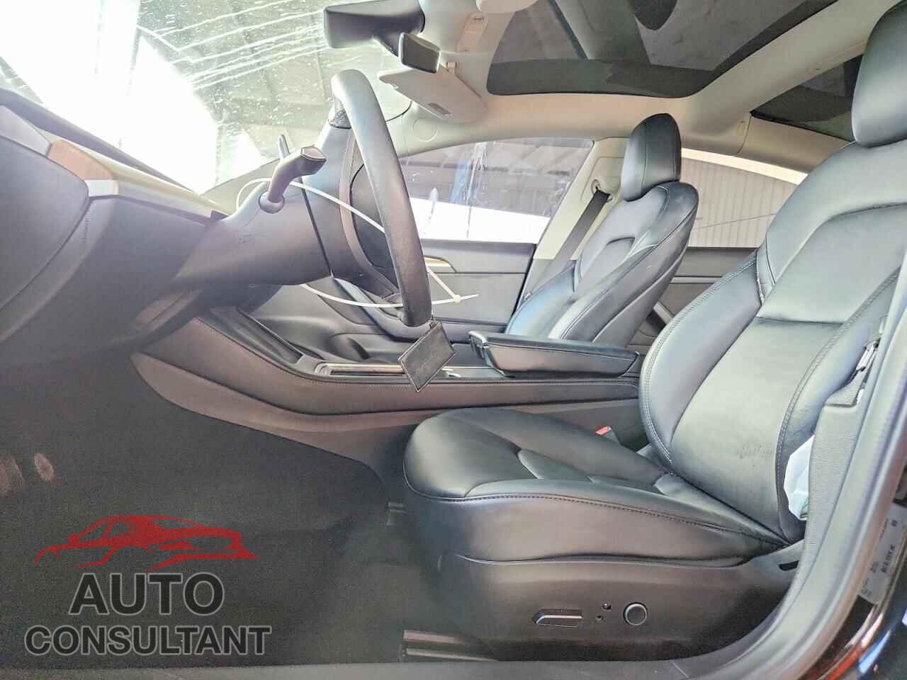 TESLA MODEL 3 2022 - 5YJ3E1EB6NF264458