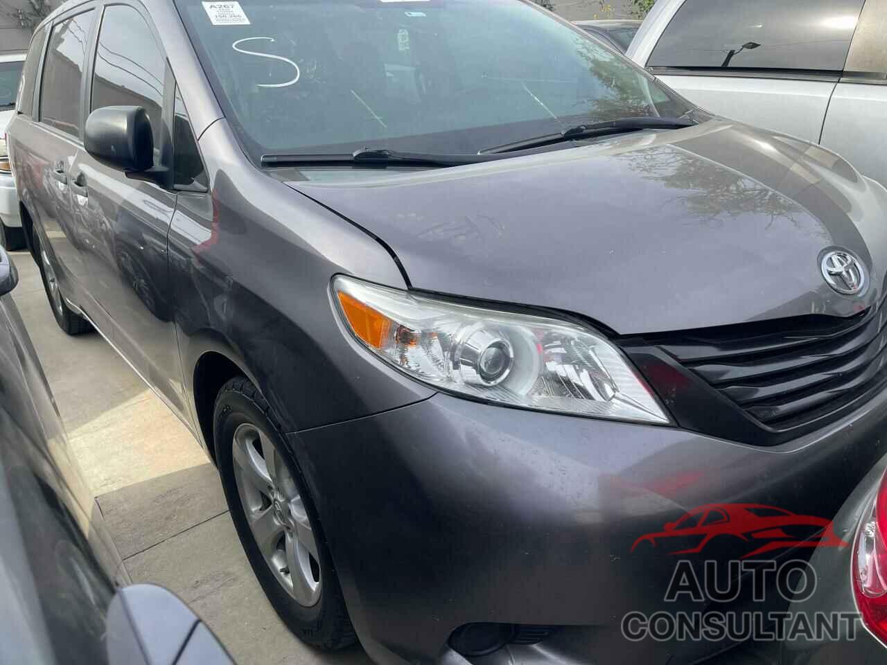 TOYOTA SIENNA 2016 - 5TDZK3DC0GS695434