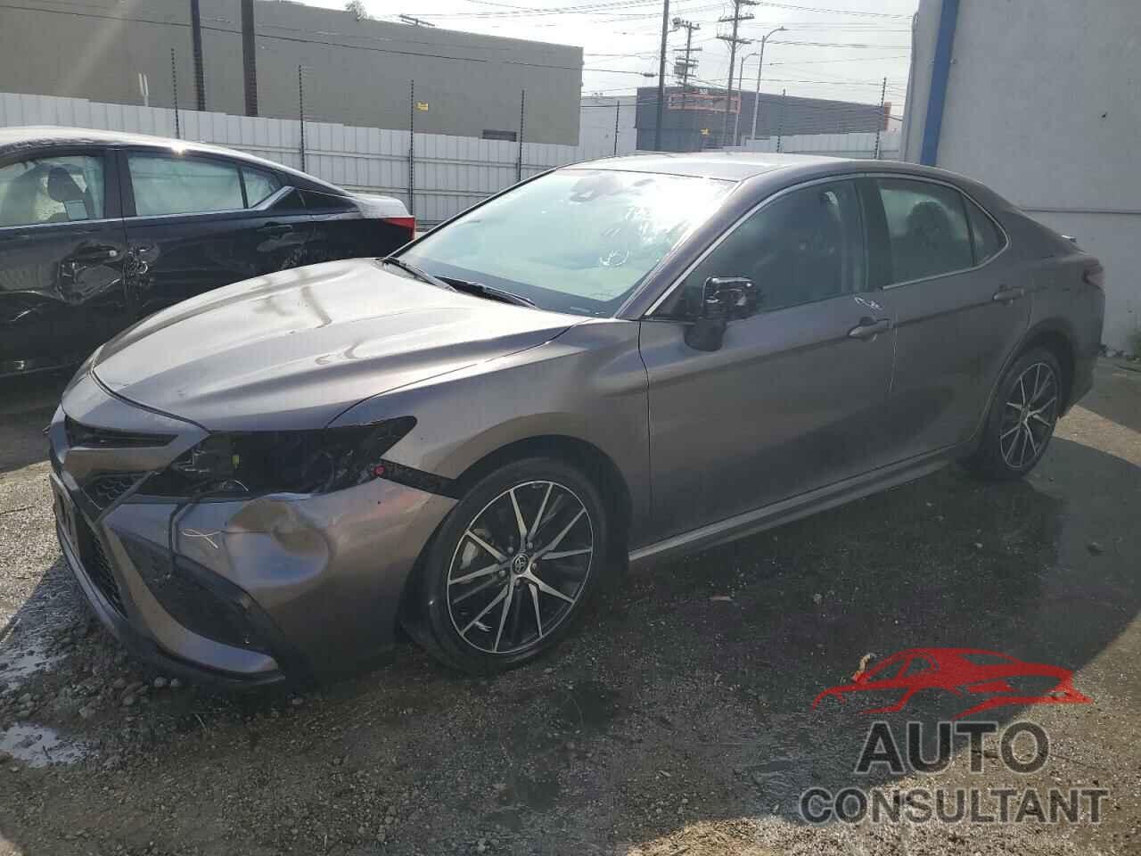 TOYOTA CAMRY 2021 - 4T1G11AK8MU584739