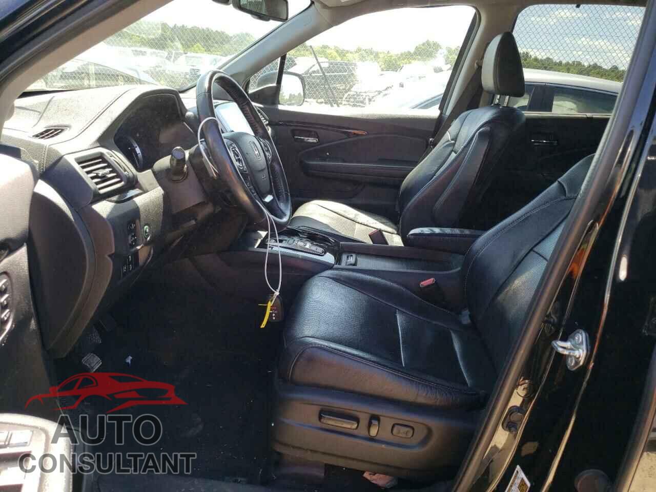 HONDA PILOT 2017 - 5FNYF6H02HB061386