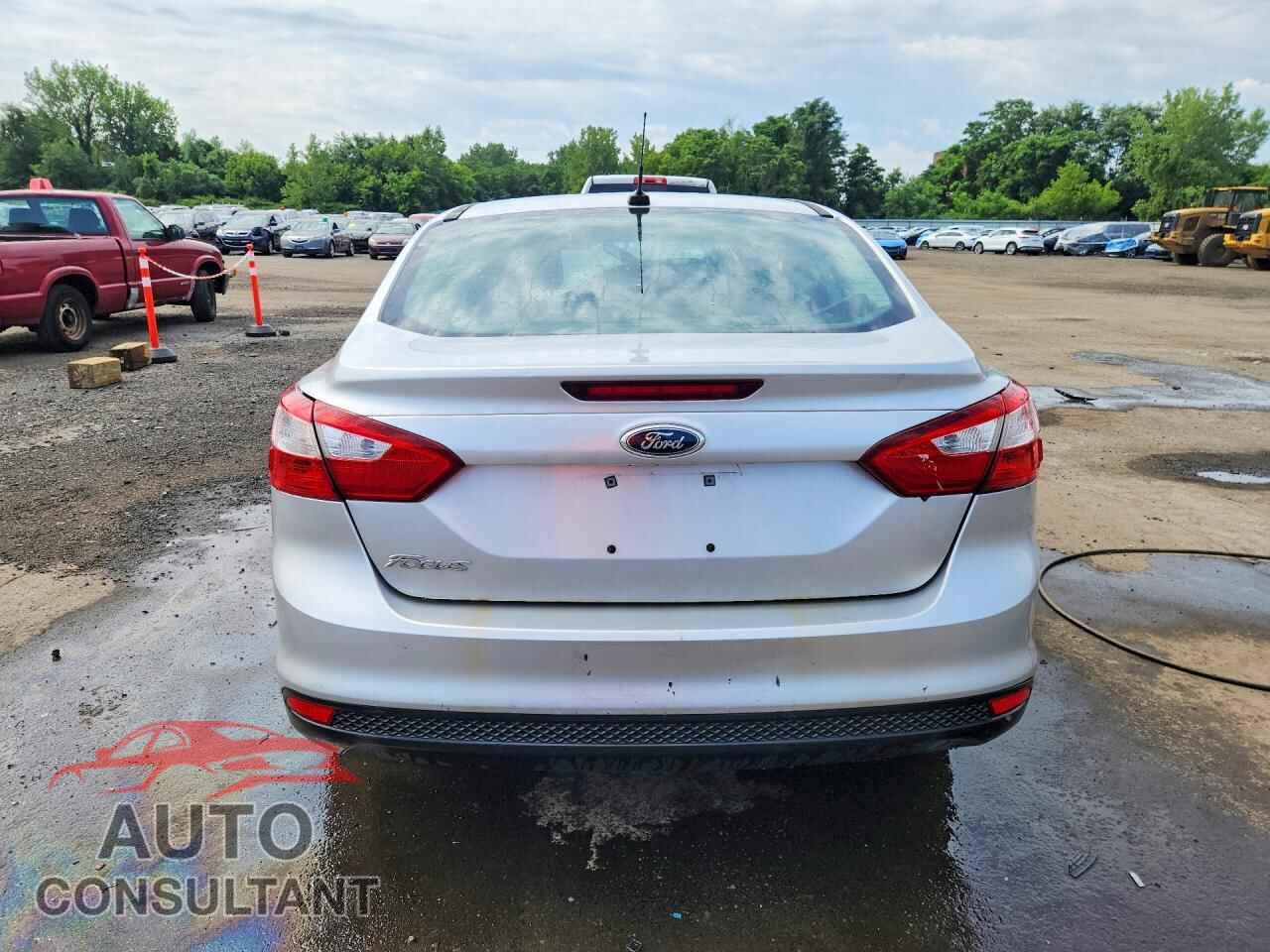 FORD FOCUS 2012 - 1FAHP3E21CL374541