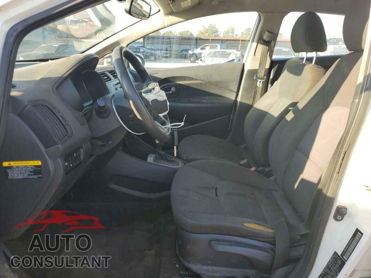 KIA RIO 2013 - KNADM5A32D6102511