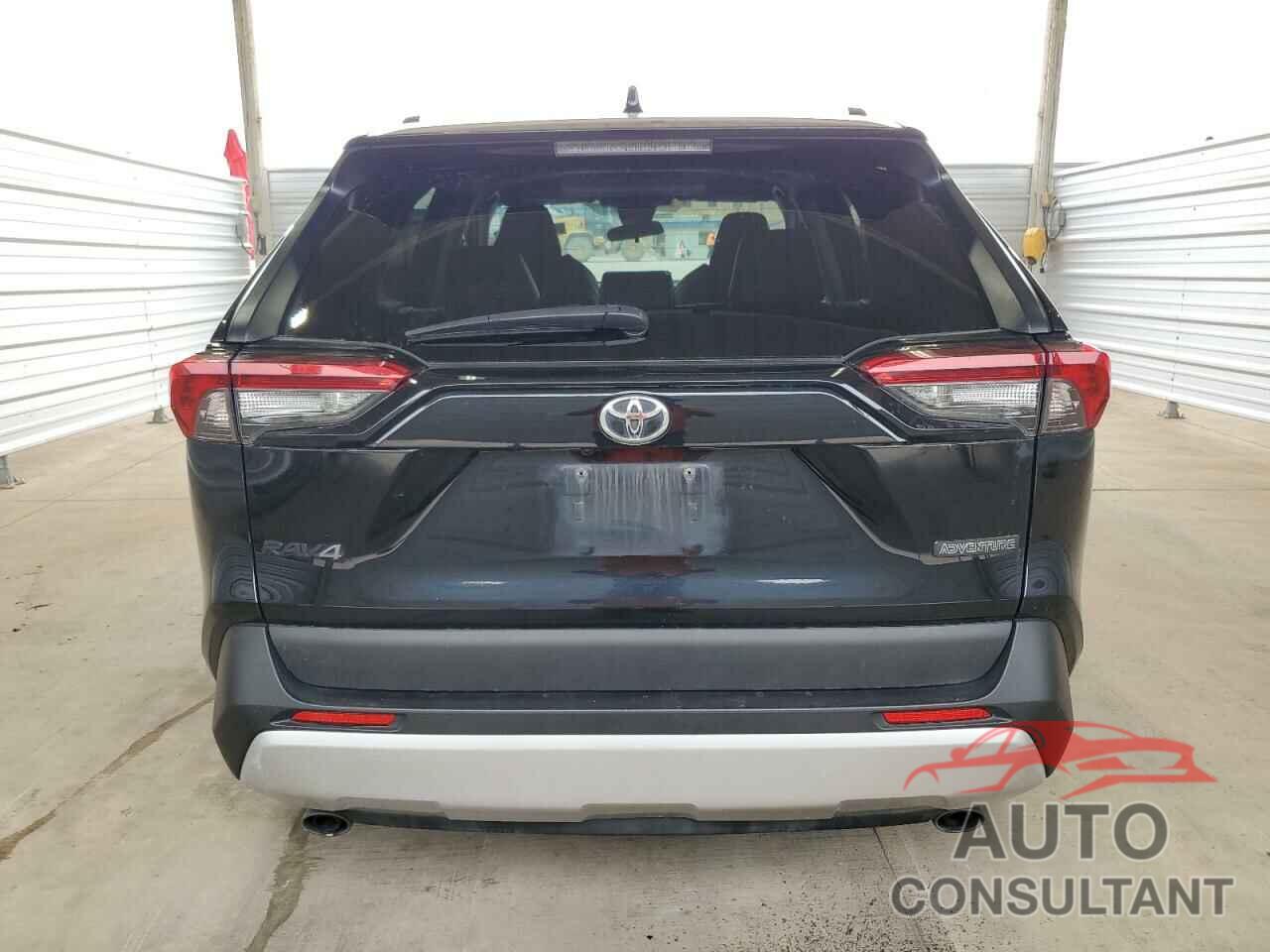 TOYOTA RAV4 2022 - 2T3J1RFV8NW283954