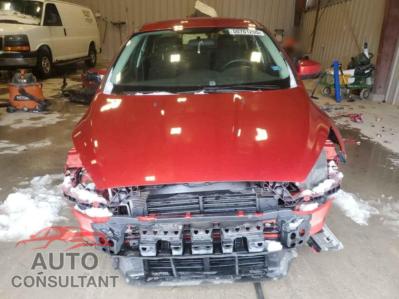 FORD FOCUS 2018 - 1FADP3F27JL239199