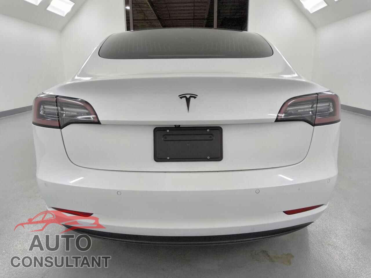 TESLA MODEL 3 2020 - 5YJ3E1EAXLF805113