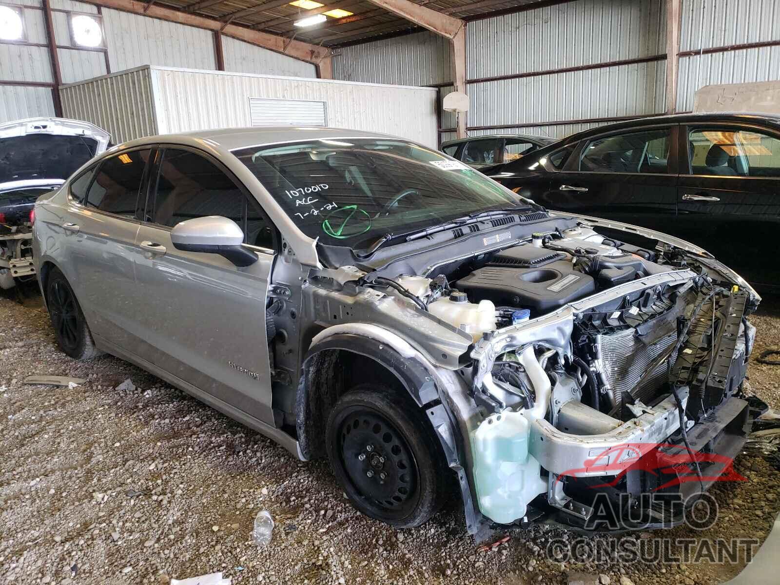 FORD FUSION 2019 - 3FA6P0LU3KR242083