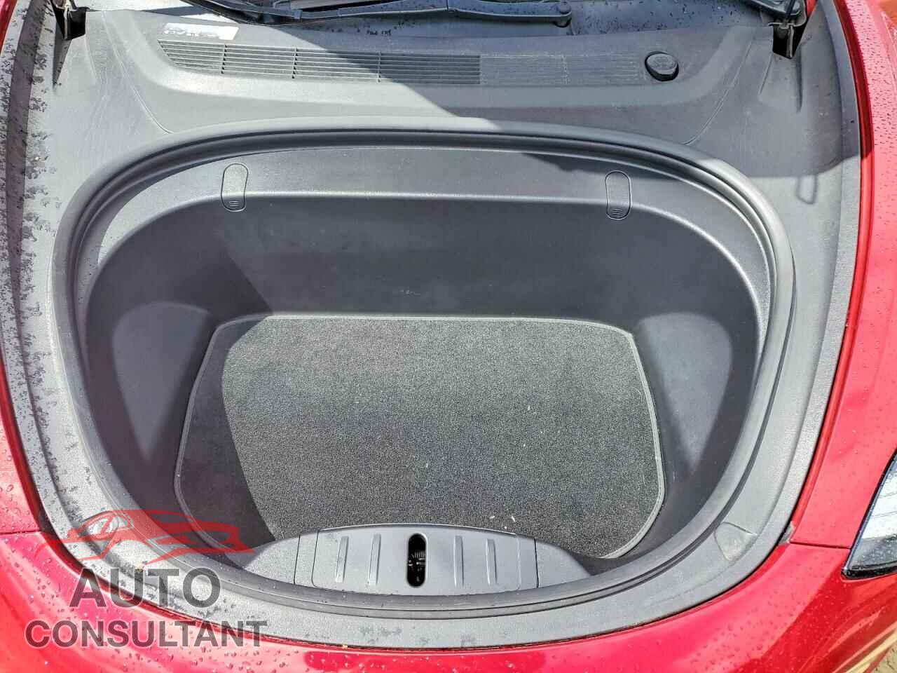 TESLA MODEL 3 2018 - 5YJ3E1EA8JF047513