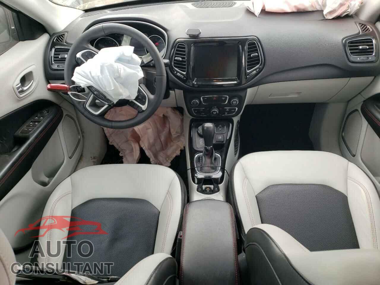 JEEP COMPASS 2018 - 3C4NJDCB1JT346232