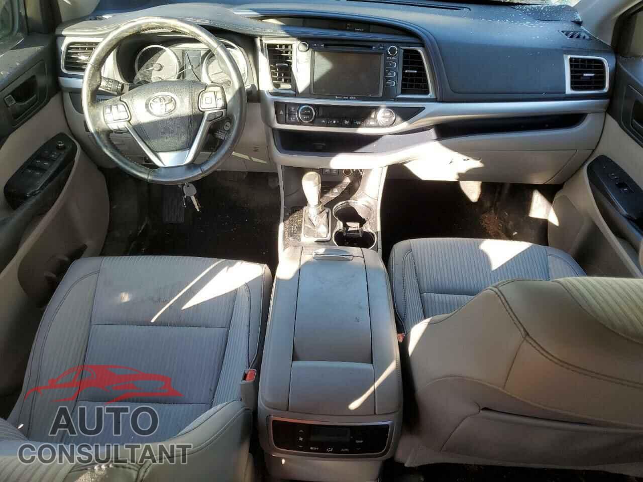 TOYOTA HIGHLANDER 2017 - 5TDBZRFH5HS381272