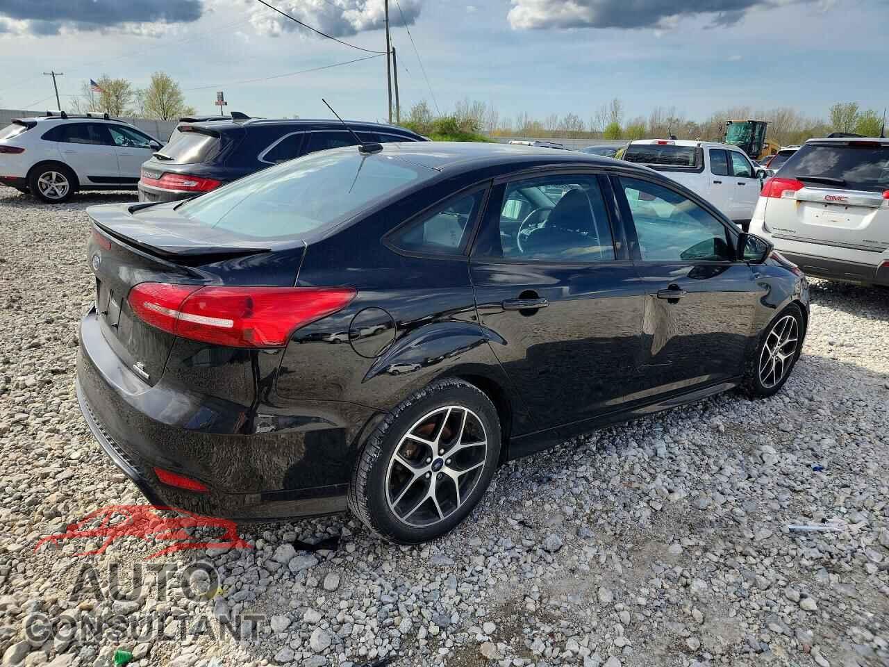 FORD FOCUS 2016 - 1FADP3F29GL385371