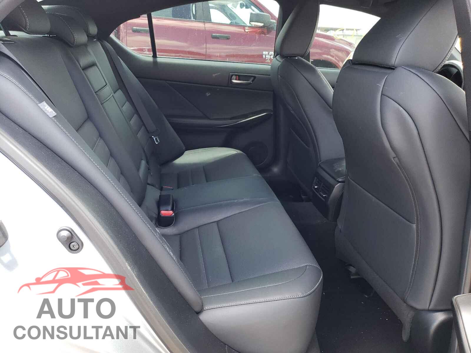 LEXUS IS 2021 - JTHGZ1B20M5038635