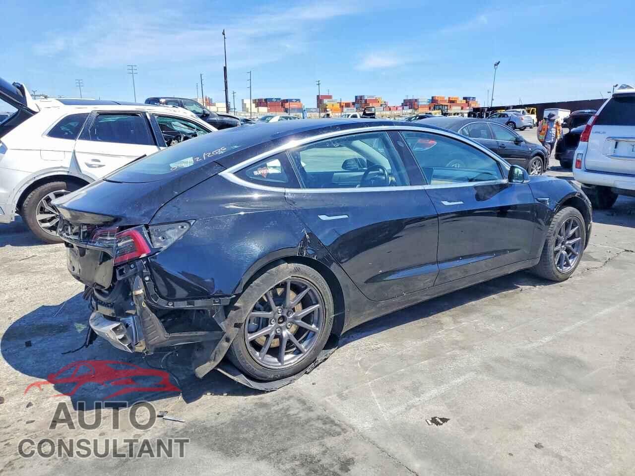 TESLA MODEL 3 2018 - 5YJ3E1EA5JF098774