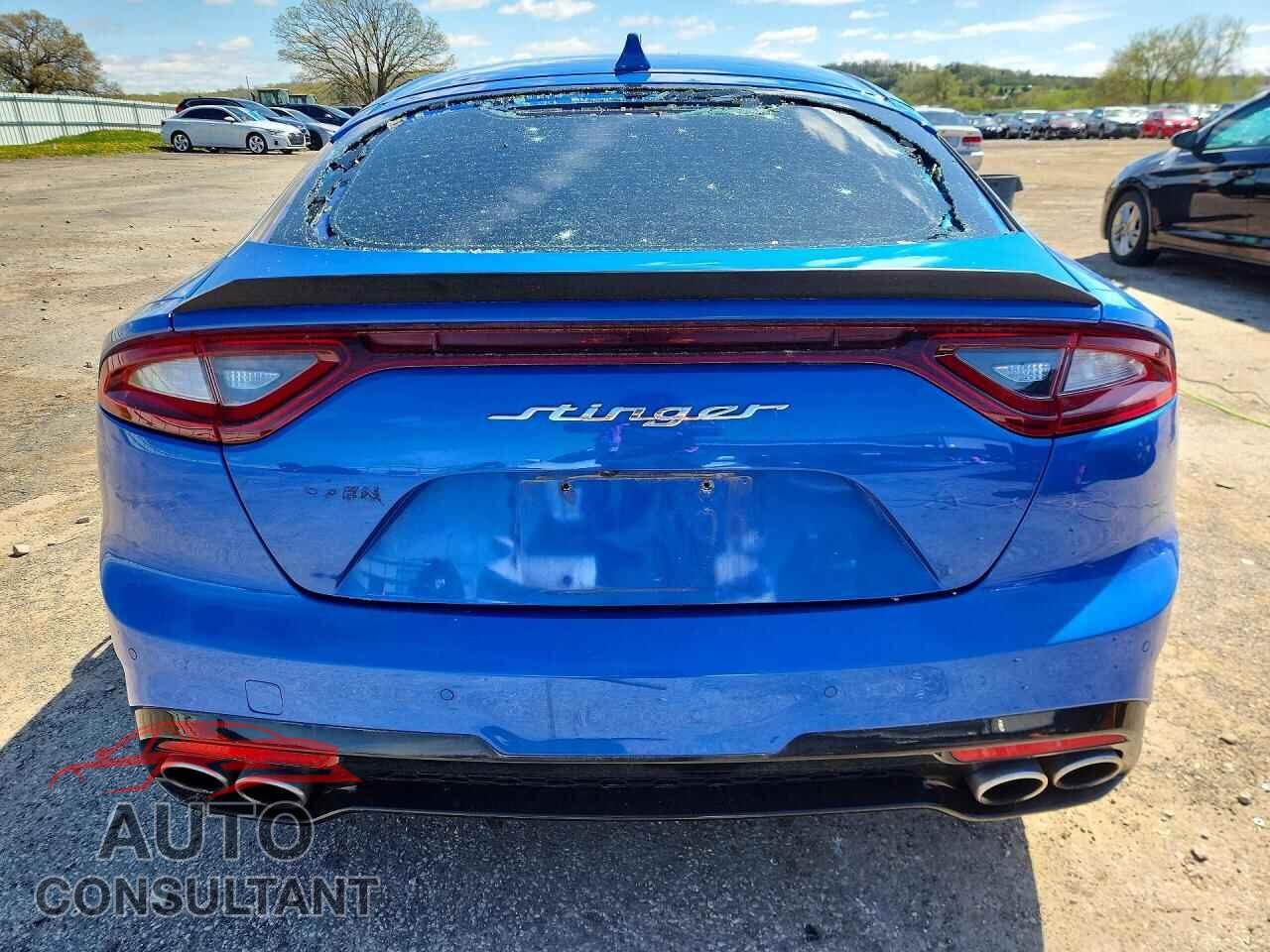 KIA STINGER 2018 - KNAE35LC5J6011815