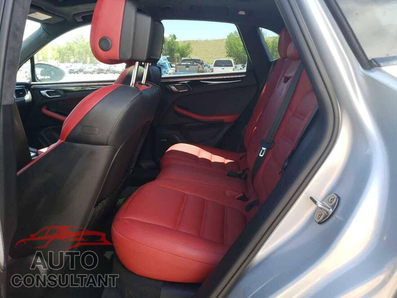 PORSCHE MACAN 2018 - WP1AF2A51JLB71265