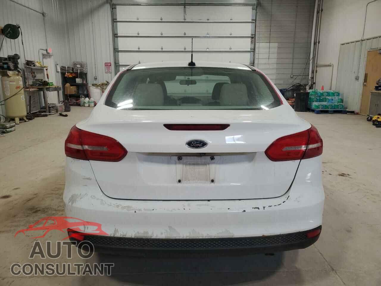 FORD FOCUS 2016 - 1FADP3F24GL208906