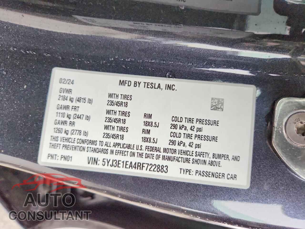 TESLA MODEL 3 2024 - 5YJ3E1EA4RF722883