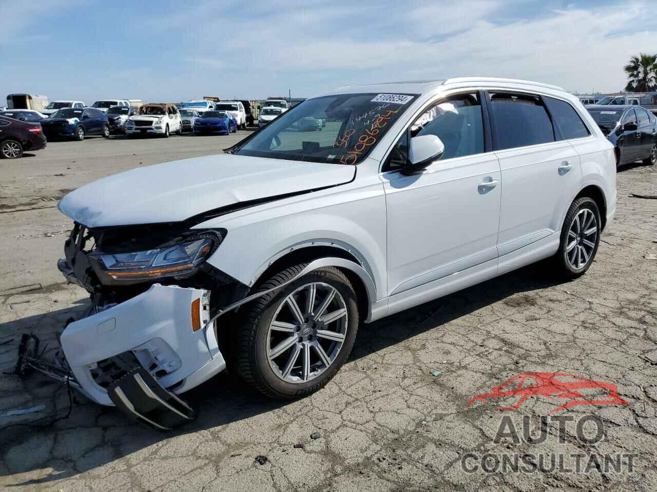 AUDI Q7 2019 - WA1LHAF78KD030353