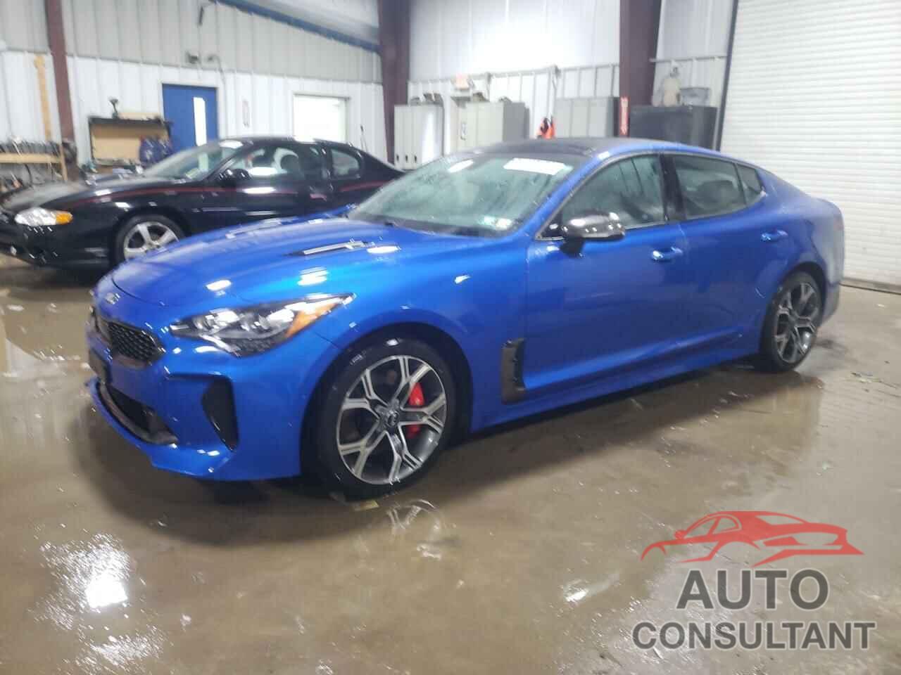 KIA STINGER 2018 - KNAE55LC9J6015800