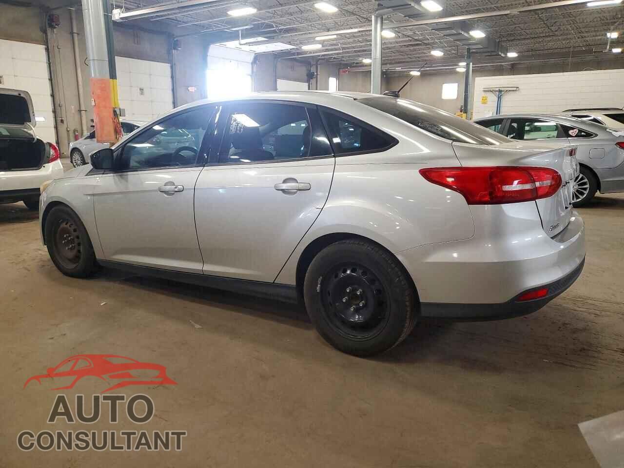 FORD FOCUS 2015 - 1FADP3F25FL347800