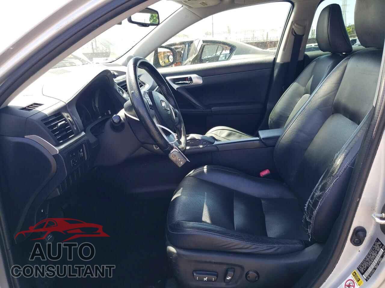 LEXUS CT 200 2012 - JTHKD5BH8C2120052