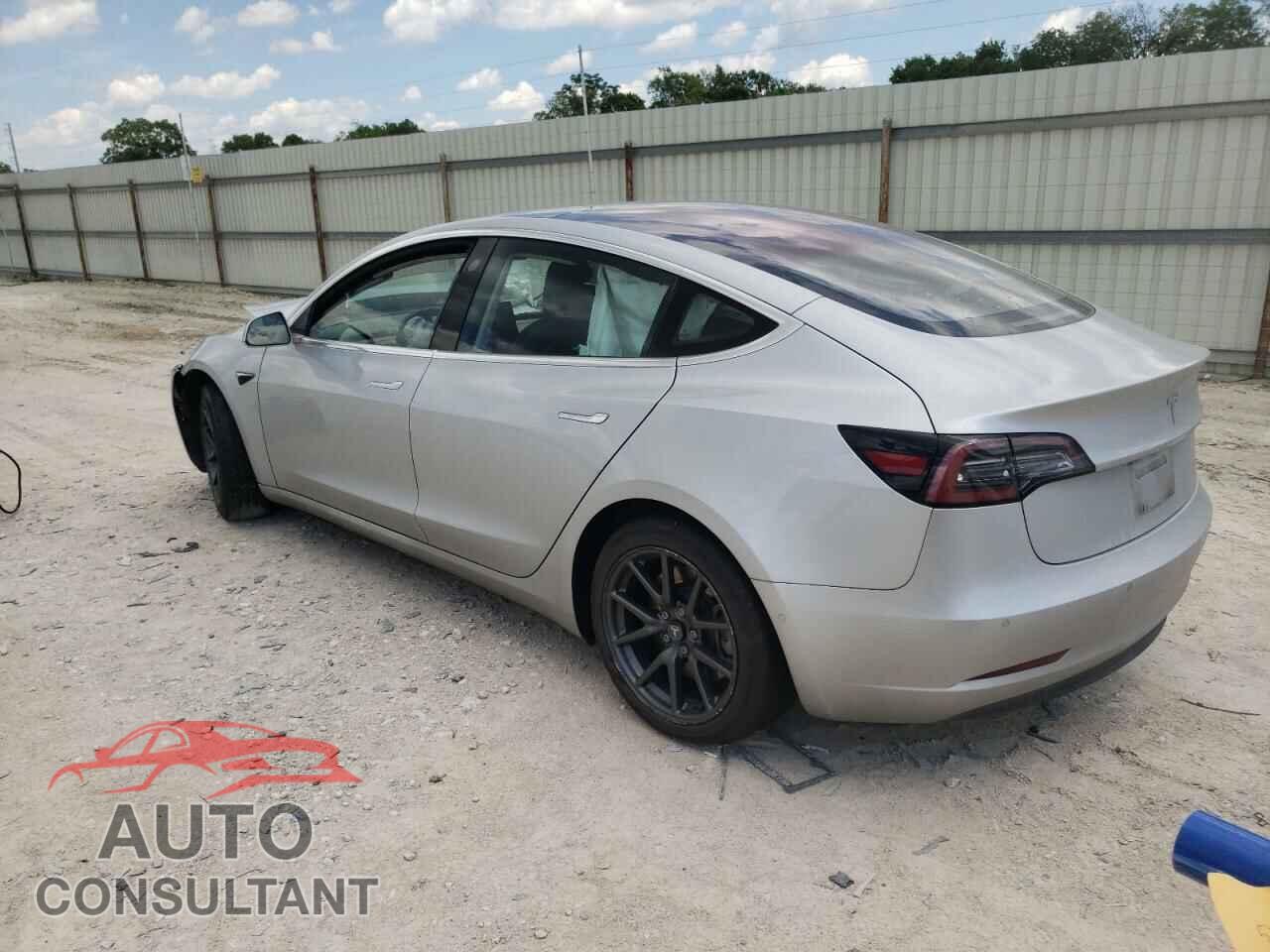 TESLA MODEL 3 2018 - 5YJ3E1EA3JF037357