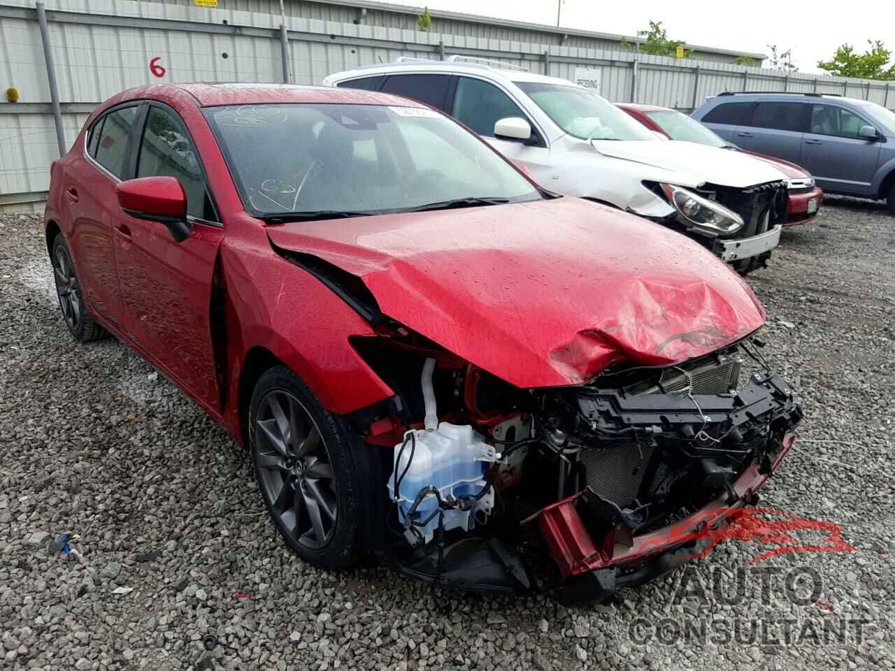 MAZDA 3 2018 - 3MZBN1L33JM274195