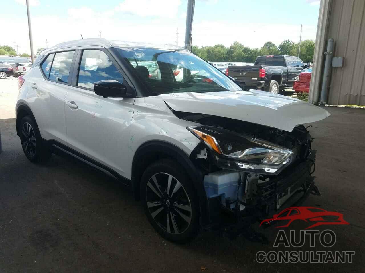 NISSAN KICKS 2018 - 3N1CP5CU8JL501519