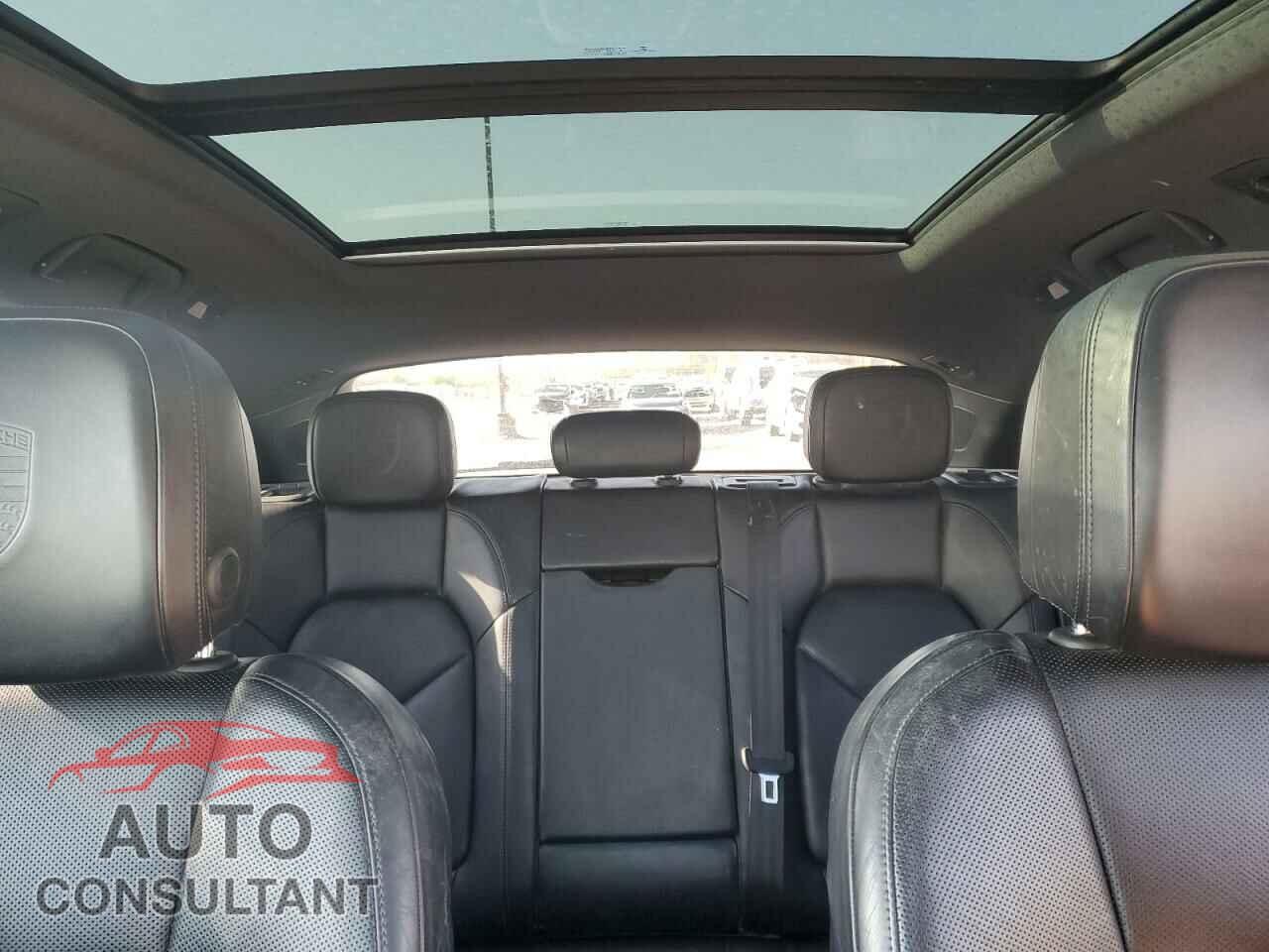 PORSCHE MACAN 2016 - WP1AB2A52GLB55645