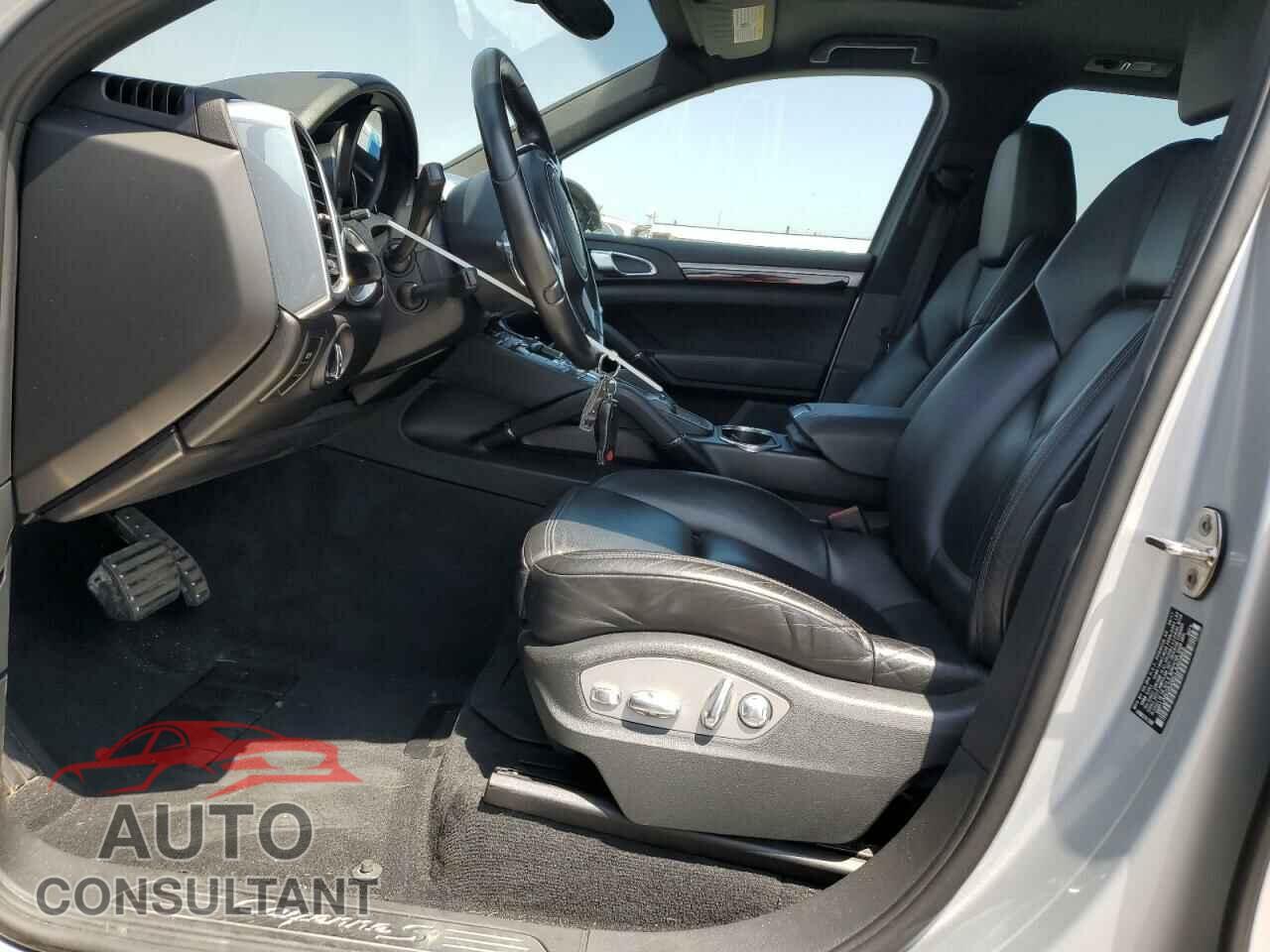 PORSCHE CAYENNE 2012 - WP1AB2A26CLA40465
