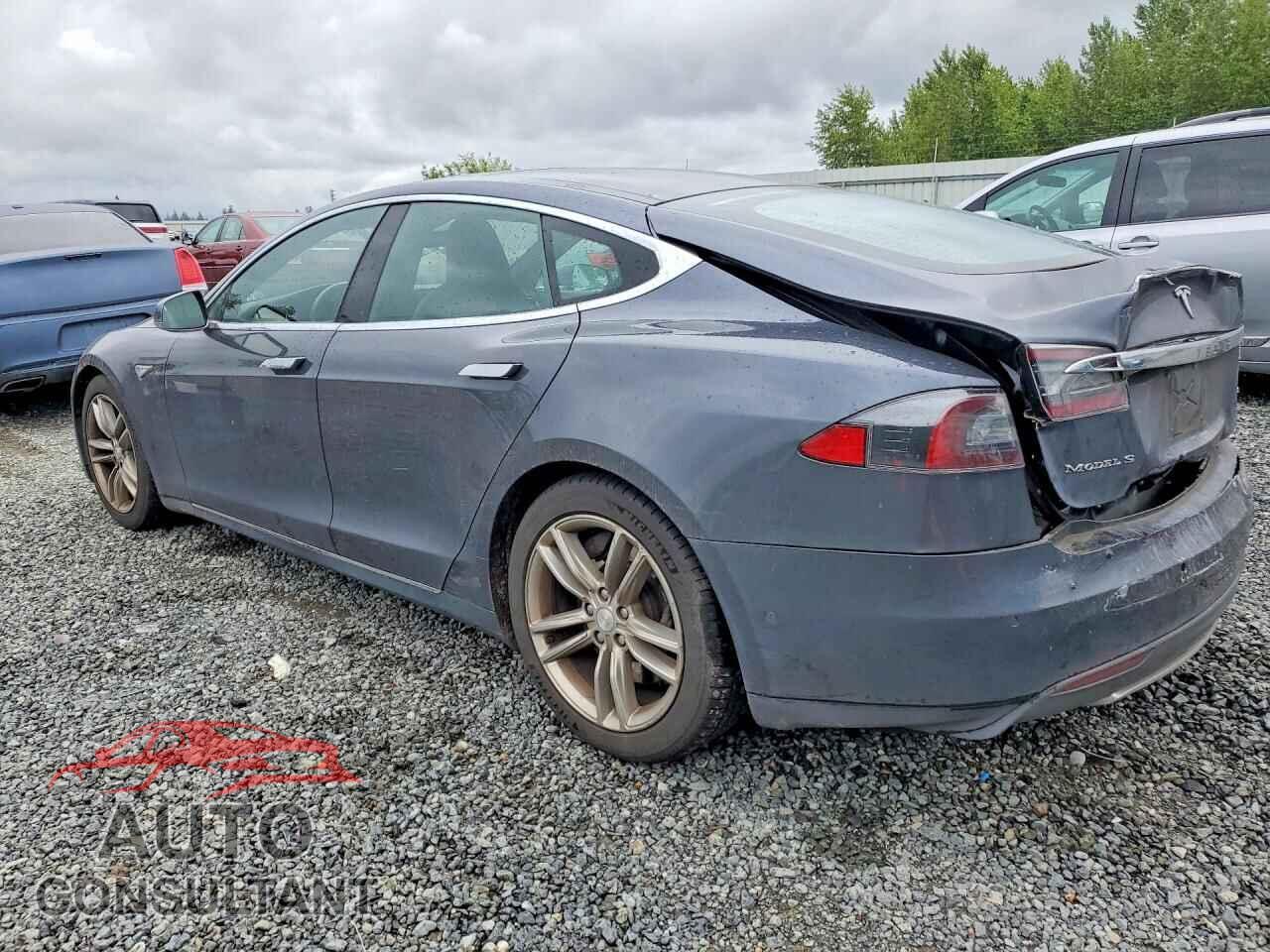 TESLA MODEL S 2015 - 5YJSA1E25FF118450