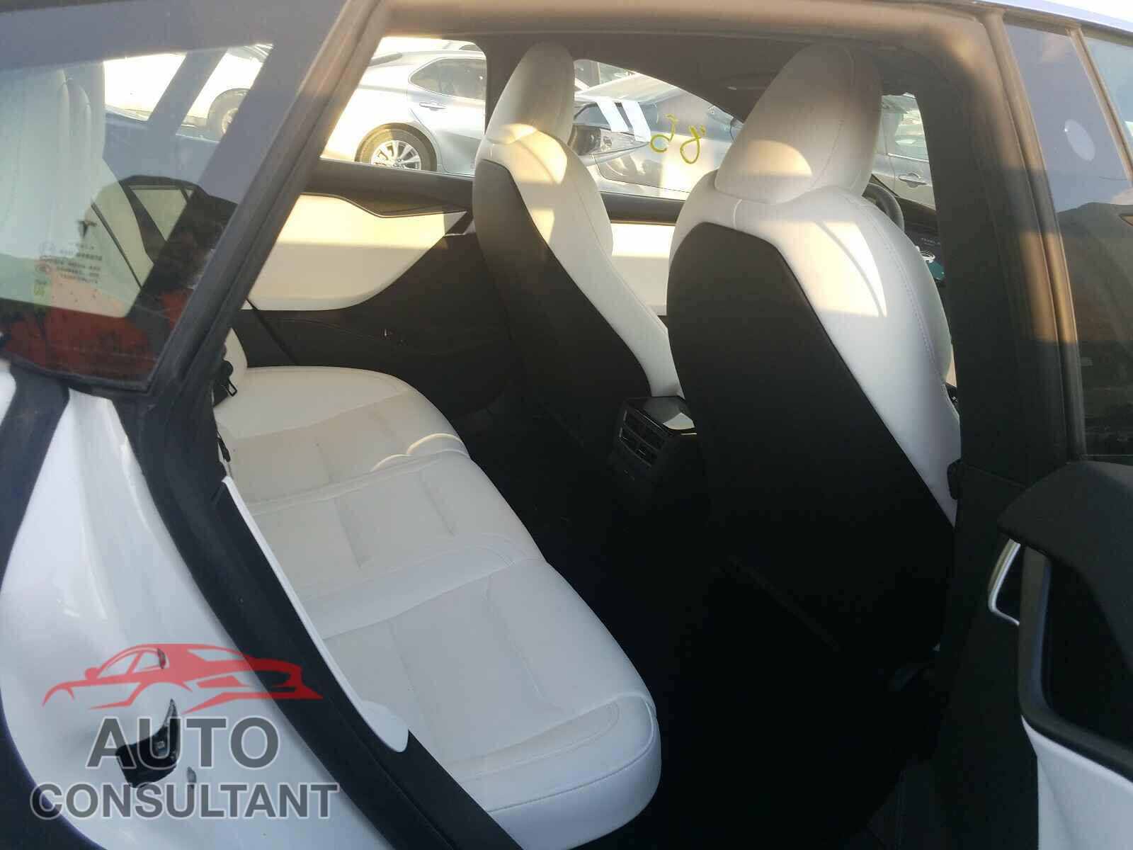 TESLA MODEL S 2020 - 5YJSA1E28LF409326