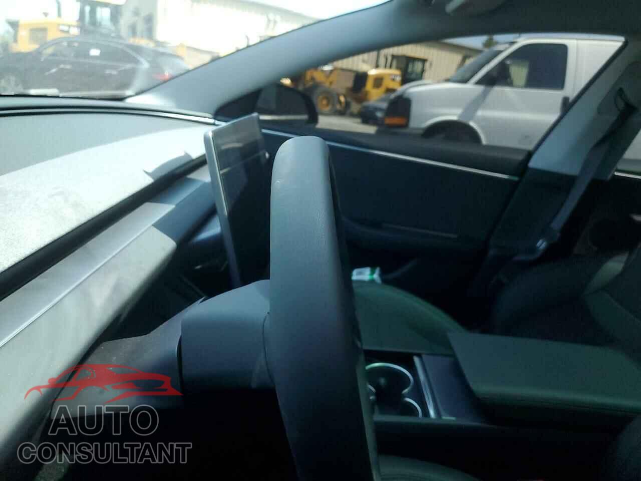 TESLA MODEL 3 2024 - 5YJ3E1EB7RF734552