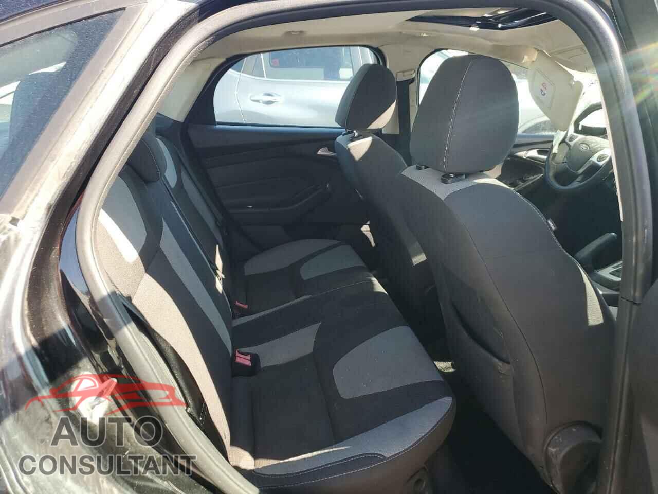 FORD FOCUS 2014 - 1FADP3F29EL178475