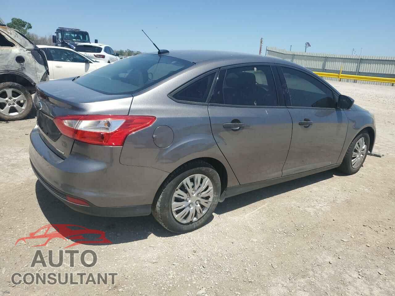 FORD FOCUS 2014 - 1FADP3E20EL373446